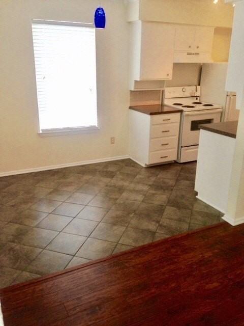 3812 Washburn Ave #D - Photo 3 of 15