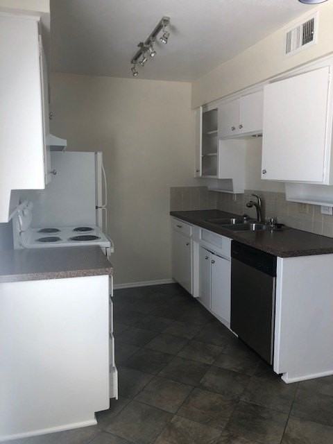 3812 Washburn Ave #D - Photo 5 of 15