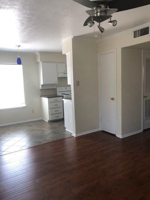 3812 Washburn Ave #D - Photo 7 of 15