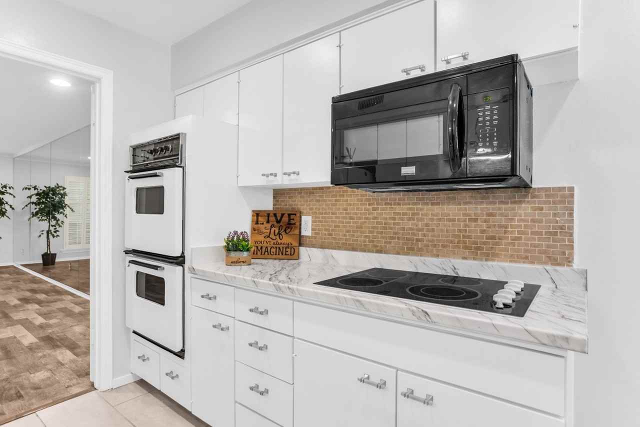 11332 Park Central Pl #C - Photo 3 of 17