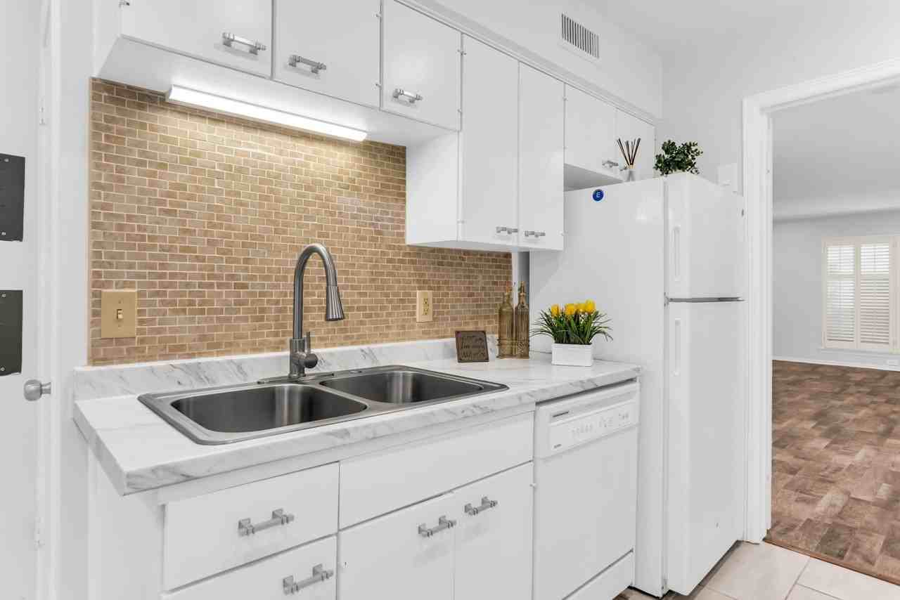 11332 Park Central Pl #C - Photo 4 of 17