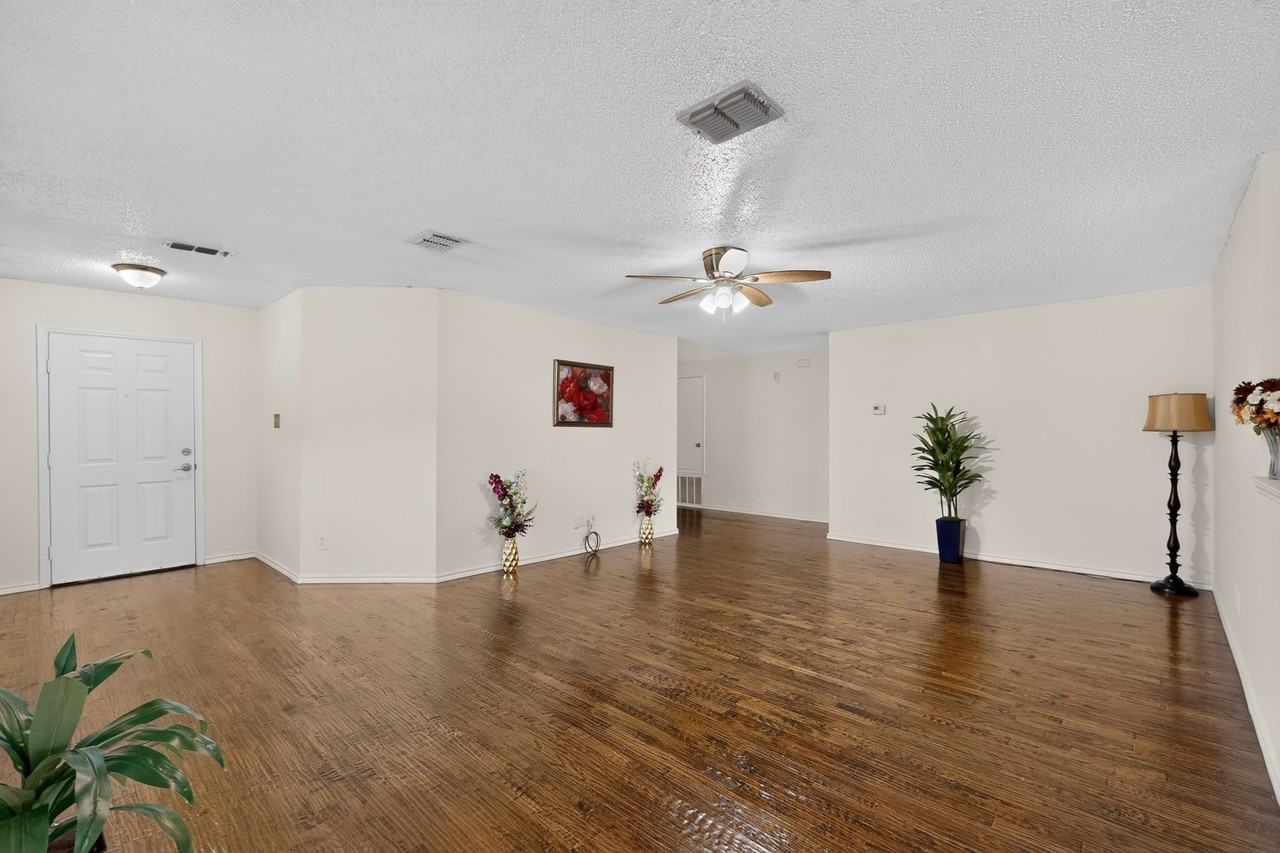 3107 Westview Dr - Photo 6 of 36