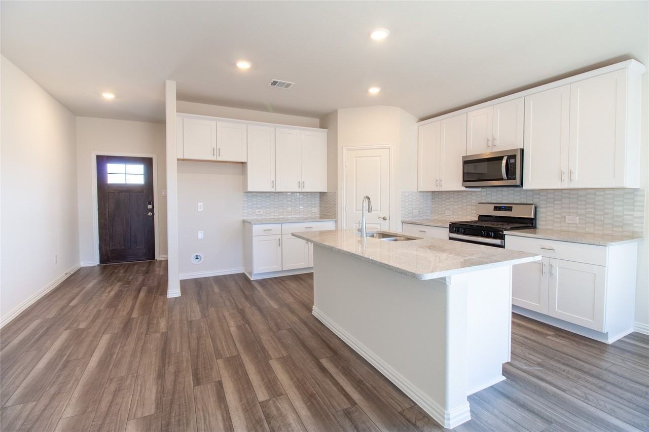 10501 Tuxinaw Trl - Photo 4 of 24