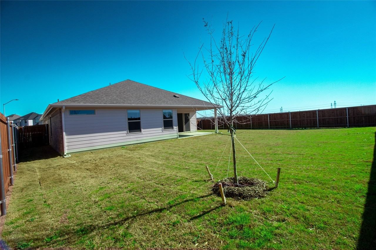 10501 Tuxinaw Trl - Photo 7 of 24