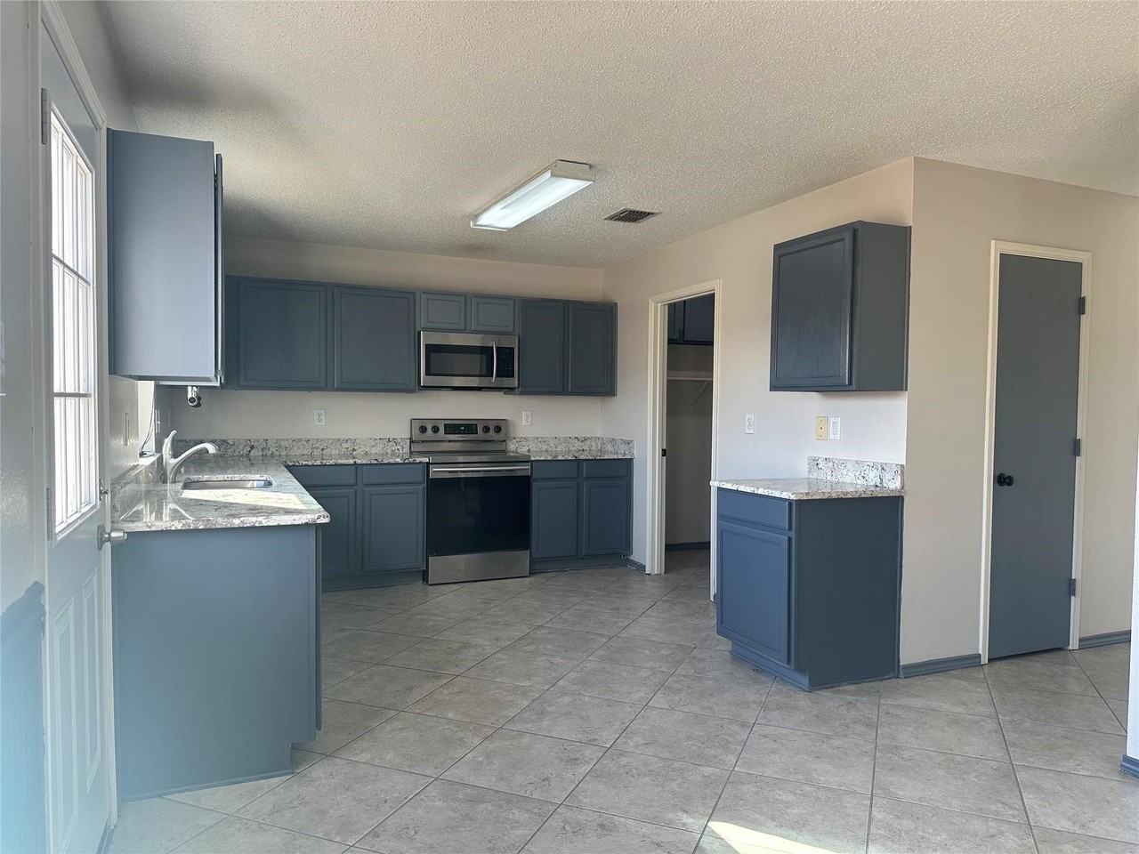 600 Claiborn Ln - Photo 6 of 30