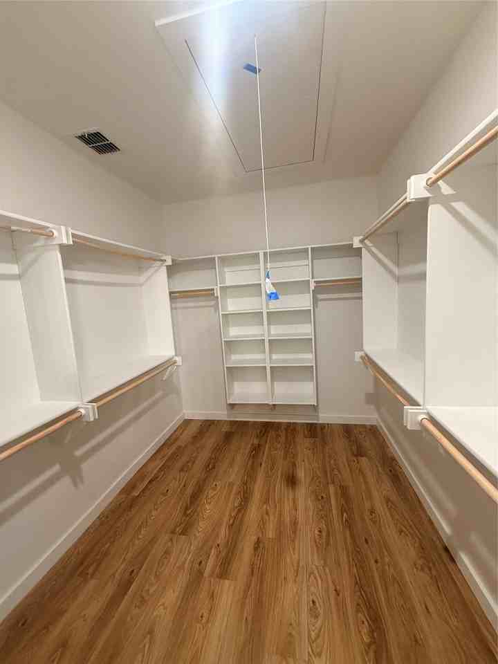 309 W Cedar St - Photo 4 of 15