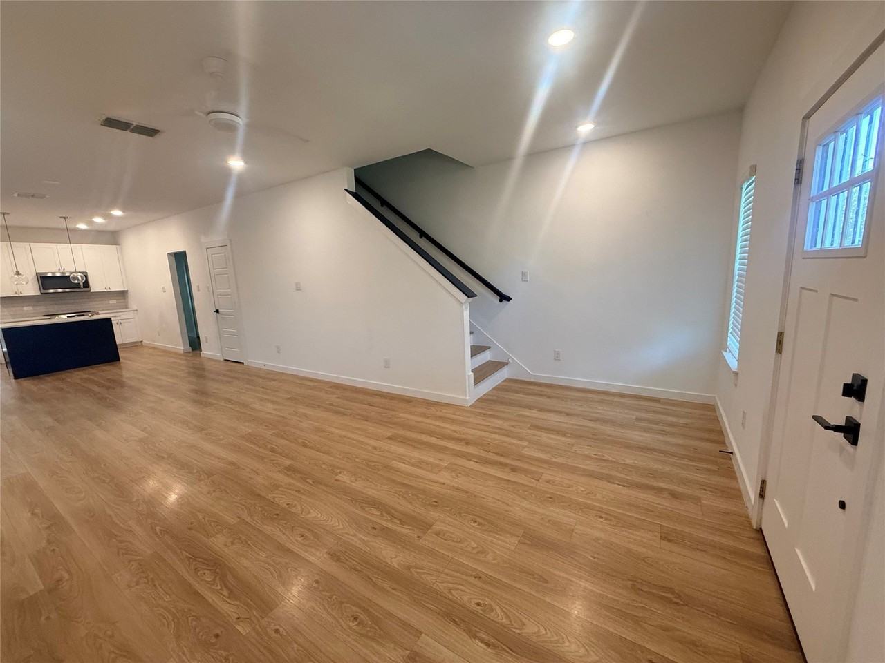 309 W Cedar St - Photo 7 of 15