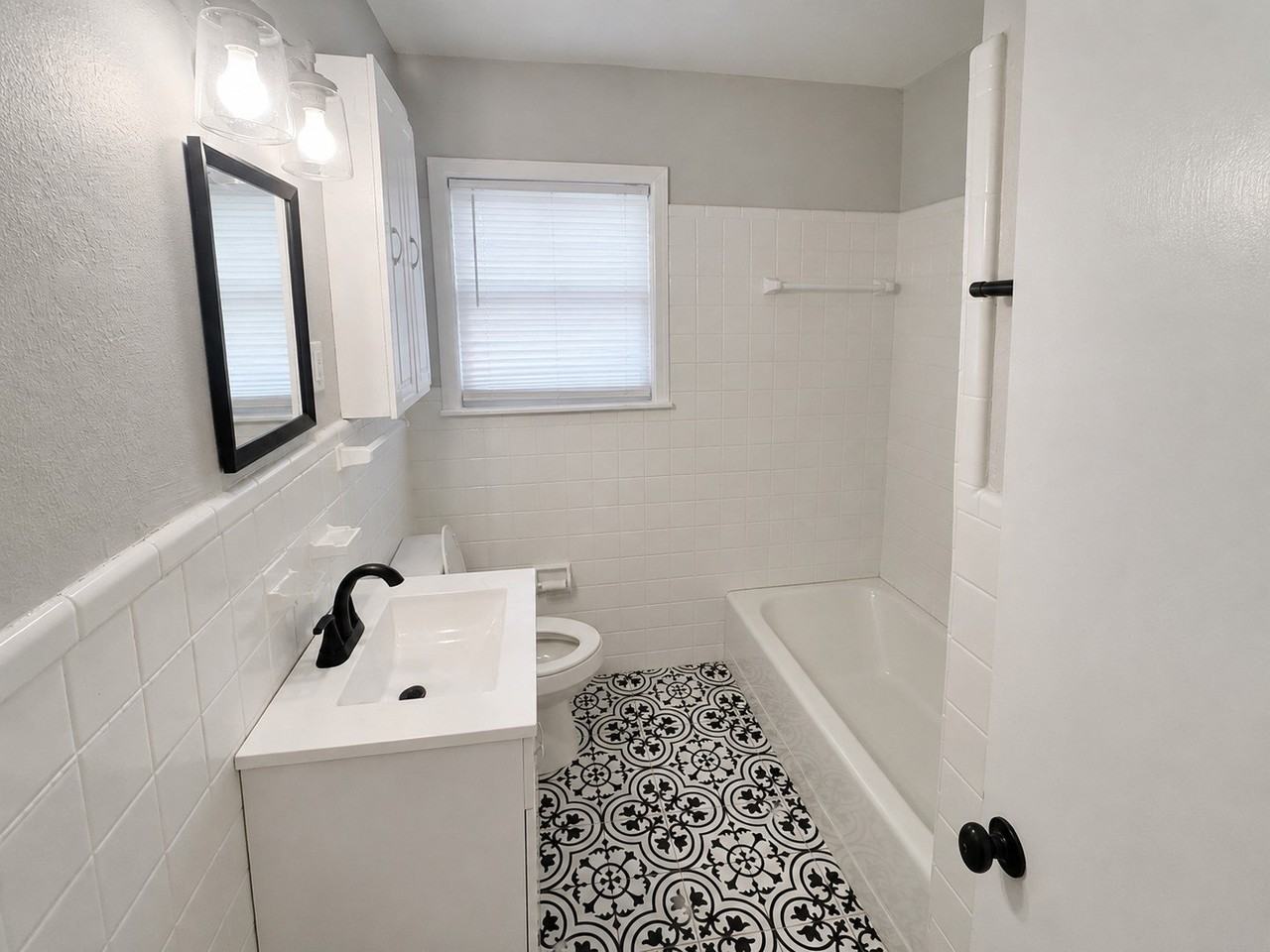 1004 Cordell St #A - Photo 7 of 15