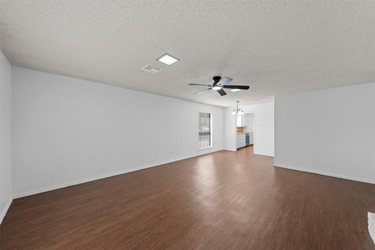 300 Mill Creek Cir #4 - Photo 6 of 18