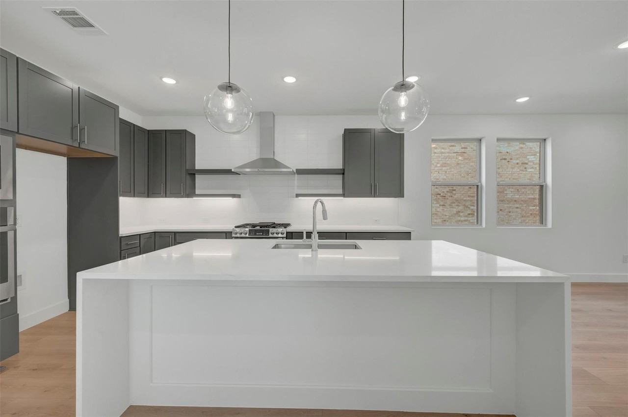 521 Sagebrush Trl - Photo 4 of 17