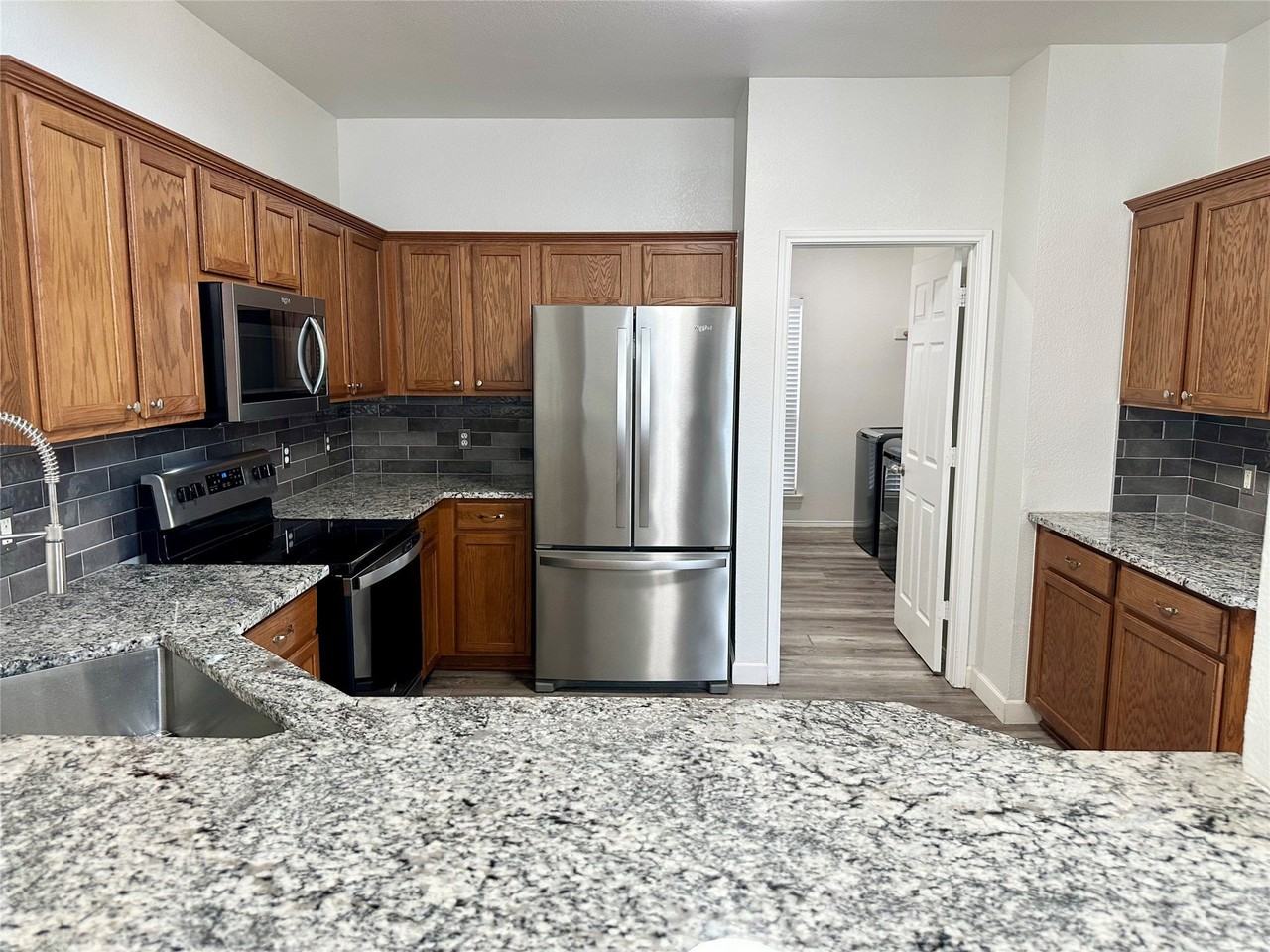 9756 Old Field Dr - Photo 6 of 25