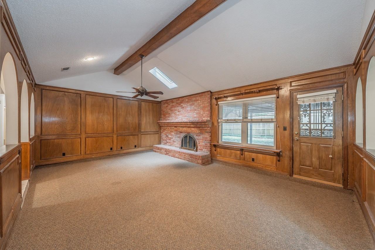 1010 Purdue Dr - Photo 6 of 37