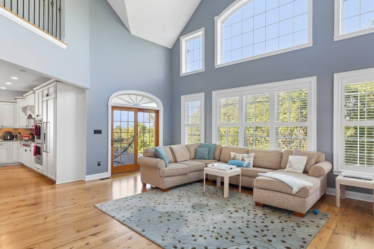 73 Startop Dr - Photo 4 of 38