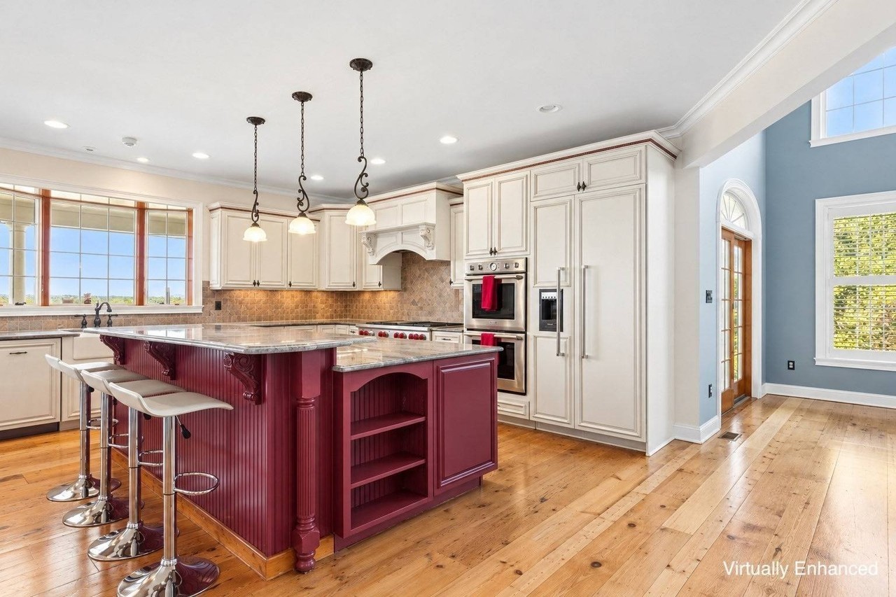 73 Startop Dr - Photo 5 of 38
