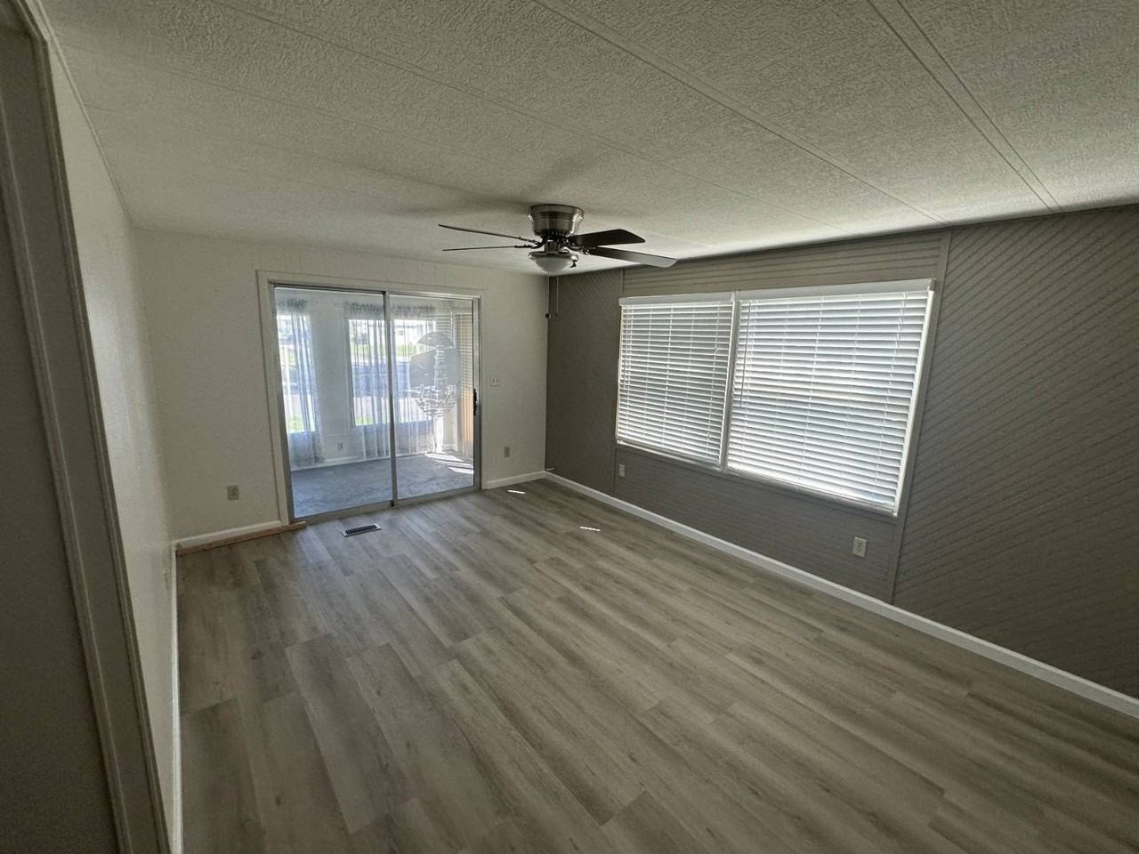 30 Riverview Dr - Photo 5 of 13