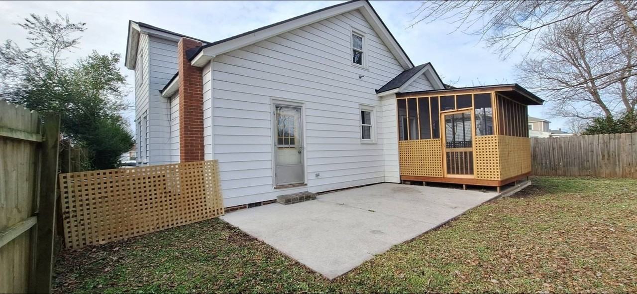711 Lafayette Ave - Photo 3 of 26