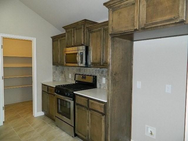 18809 Casero Dr - Photo 4 of 10