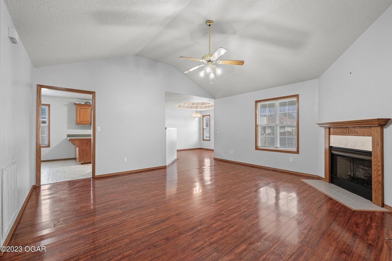 3509 Ferguson Rd - Photo 2 of 25