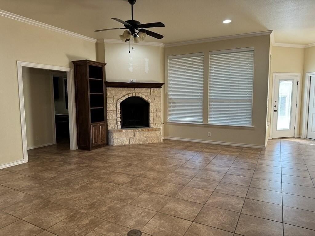 5915 Pedernales Dr - Photo 3 of 15
