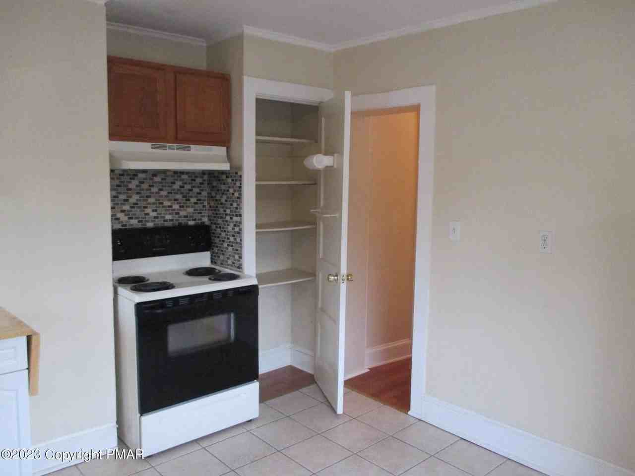 128 Broad St #1A - Photo 6 of 14