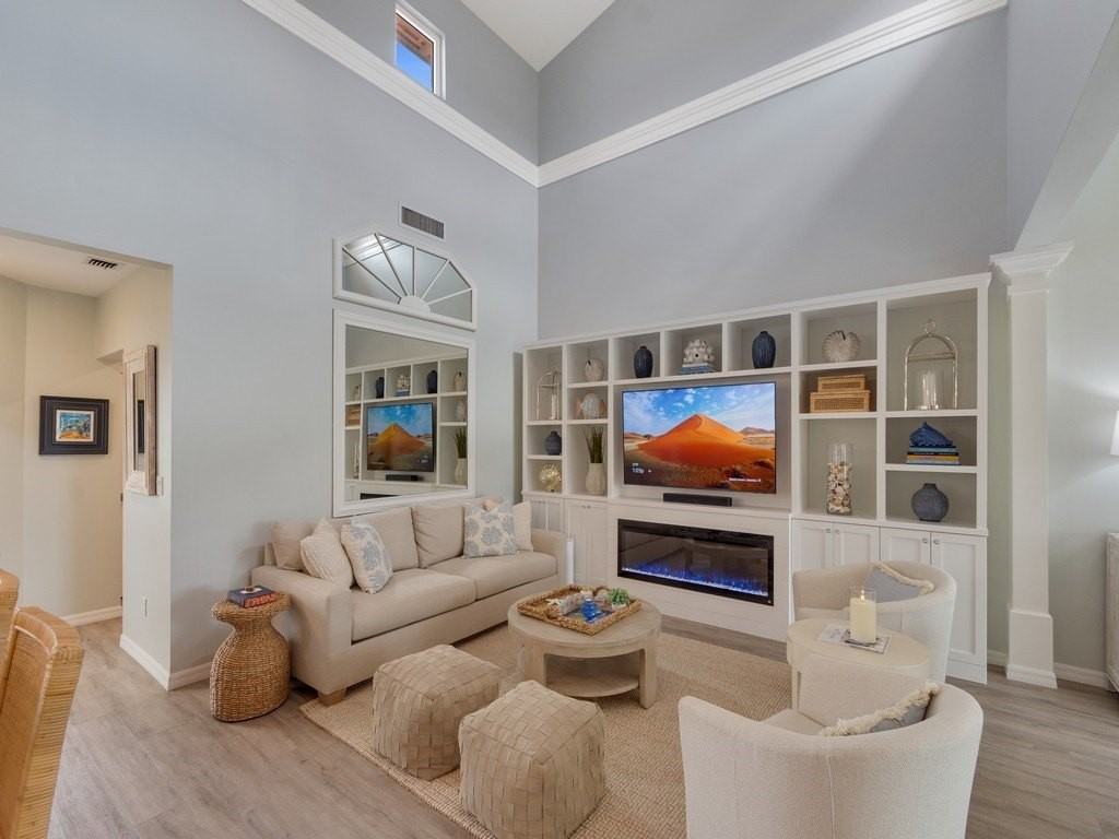 1345 Saint Davids Ln - Photo 6 of 30