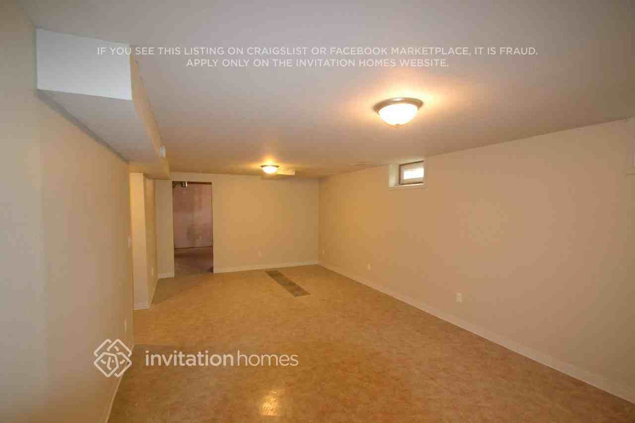 6316 68th Ave N - Photo 2 of 10