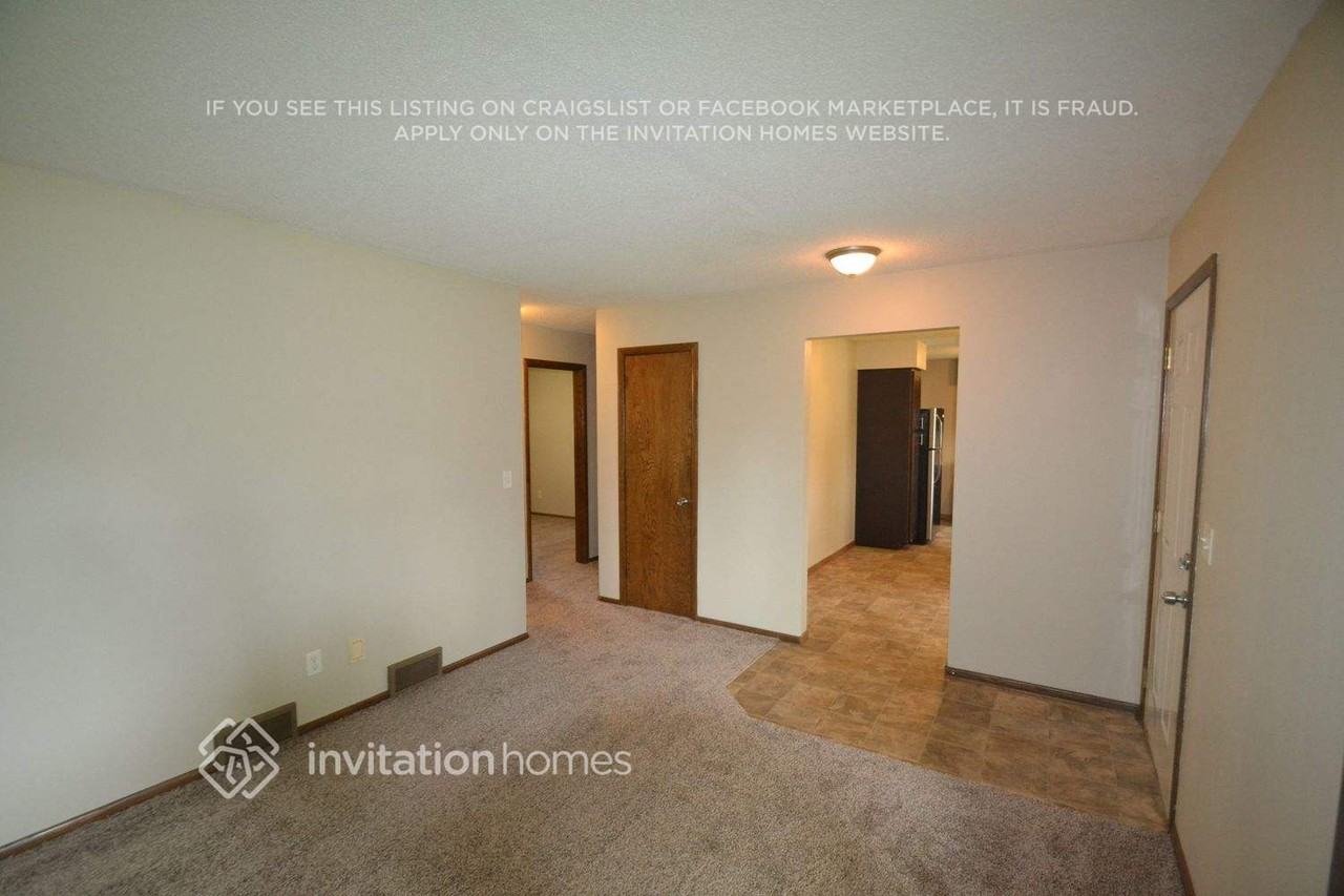 6316 68th Ave N - Photo 3 of 10