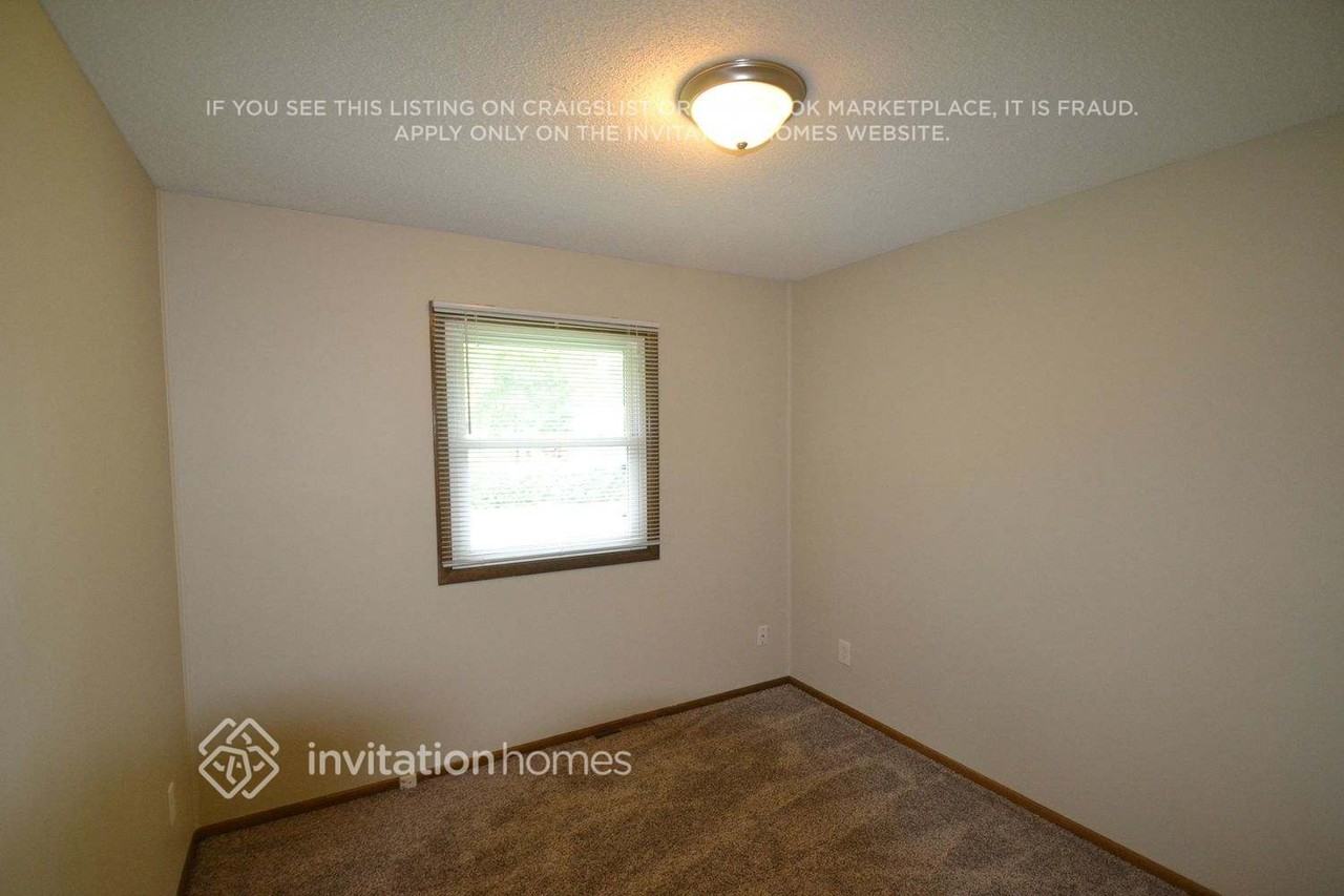 6316 68th Ave N - Photo 5 of 10