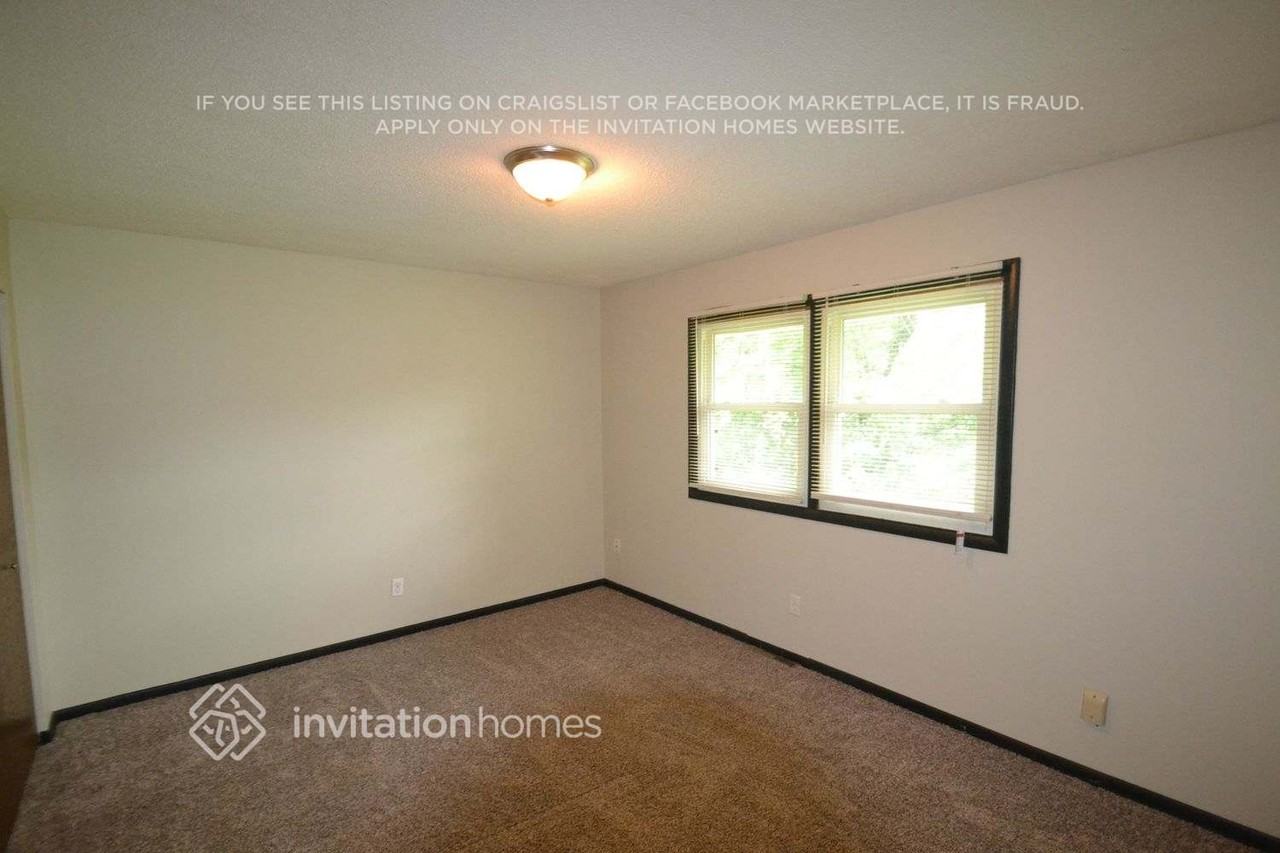 6316 68th Ave N - Photo 6 of 10