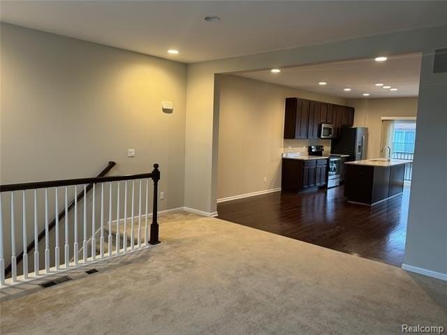 47757 Hillcrest Dr - Photo 7 of 40