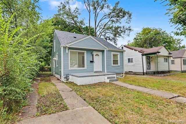 19341 Oakfield St - Photo 2 of 28