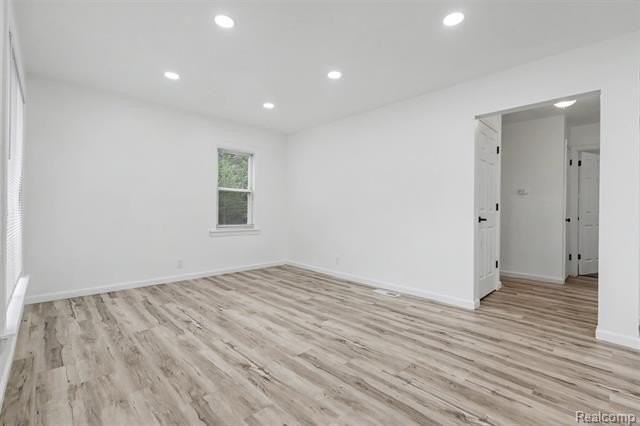 19341 Oakfield St - Photo 6 of 28