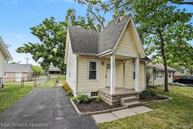 2229 Rosemary Ave - Photo 2 of 20
