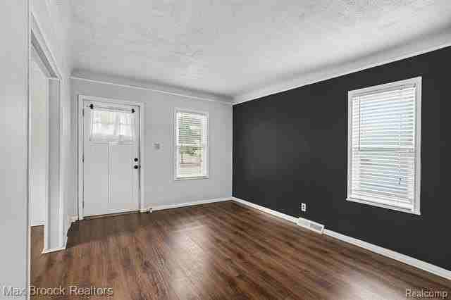 2229 Rosemary Ave - Photo 6 of 20