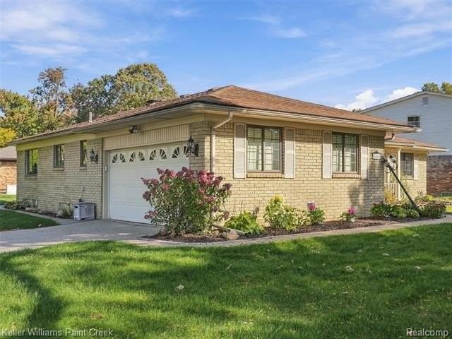 6805 Emerald Shores Dr - Photo 3 of 50