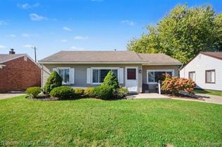 26741 Clancy St - Photo 1 of 1