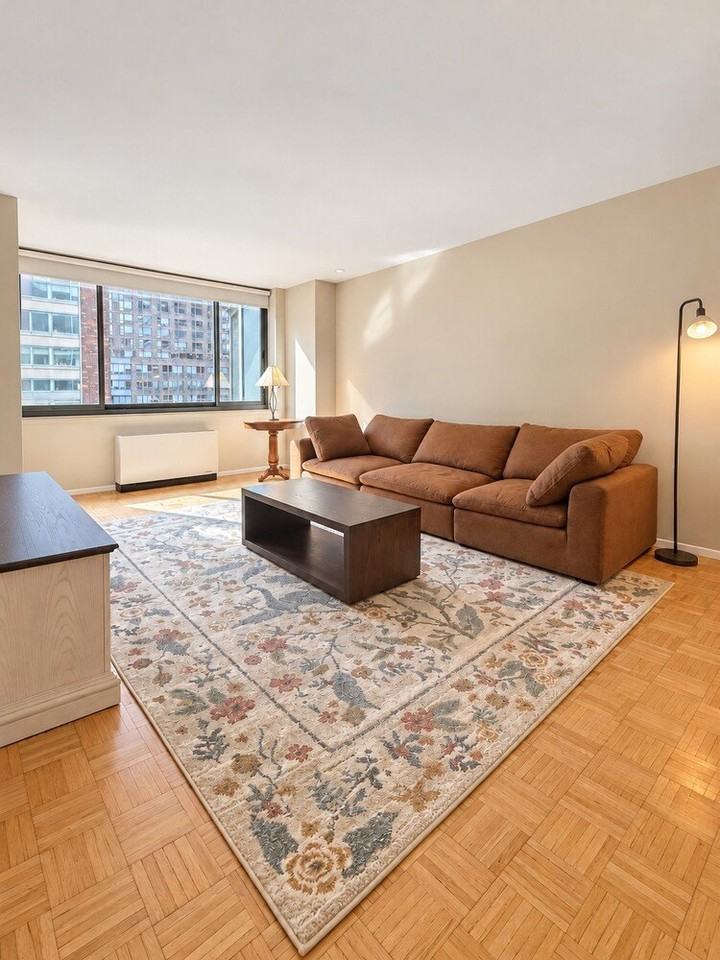 2000 Broadway - Photo 2 of 10