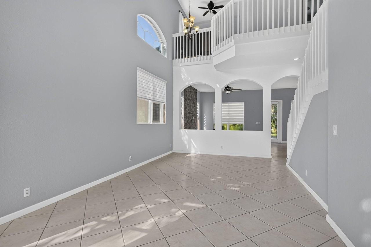 7223 Ivy Crossing Ln - Photo 6 of 48