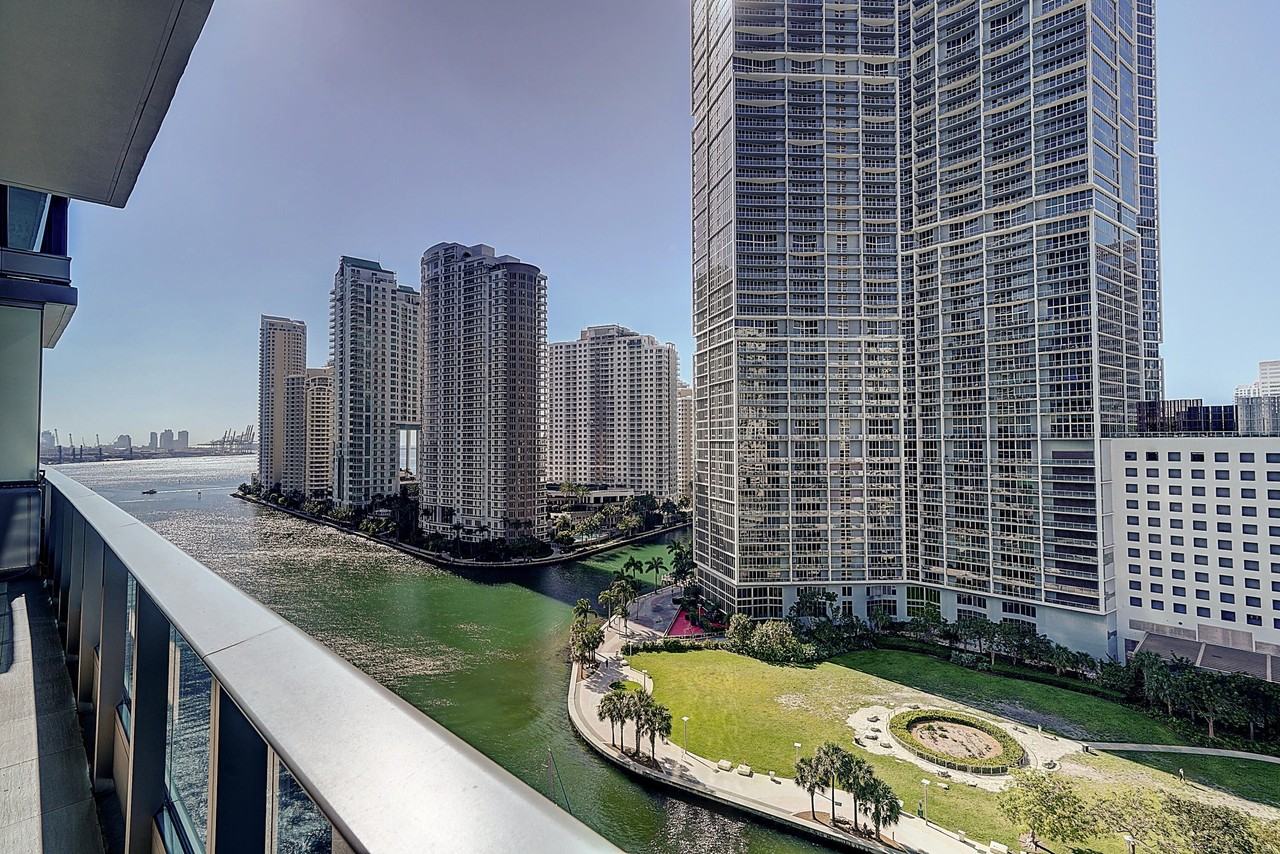 200 Biscayne Boulevard Way #1408