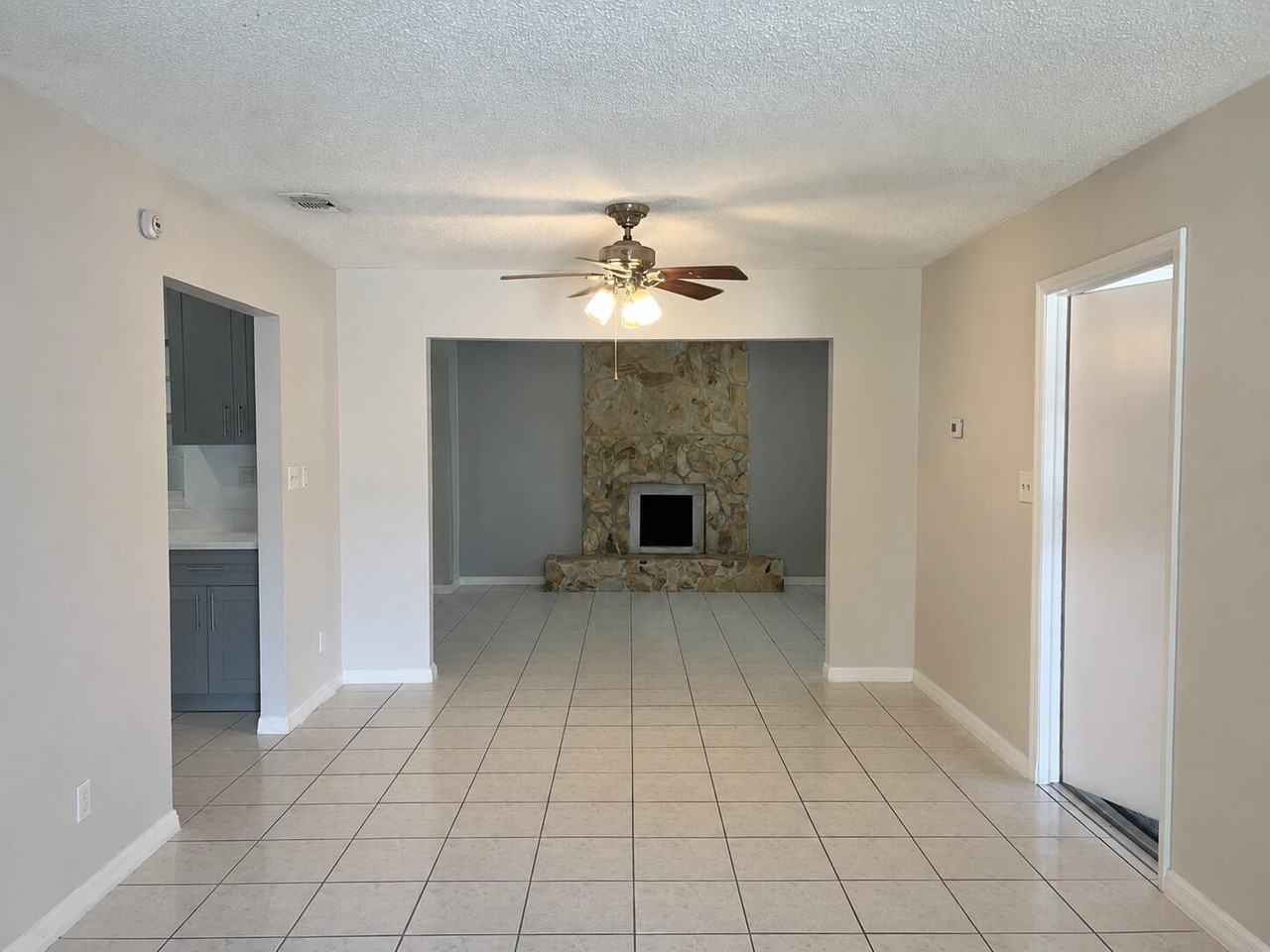 3033 Sw Collings Dr - Photo 5 of 21