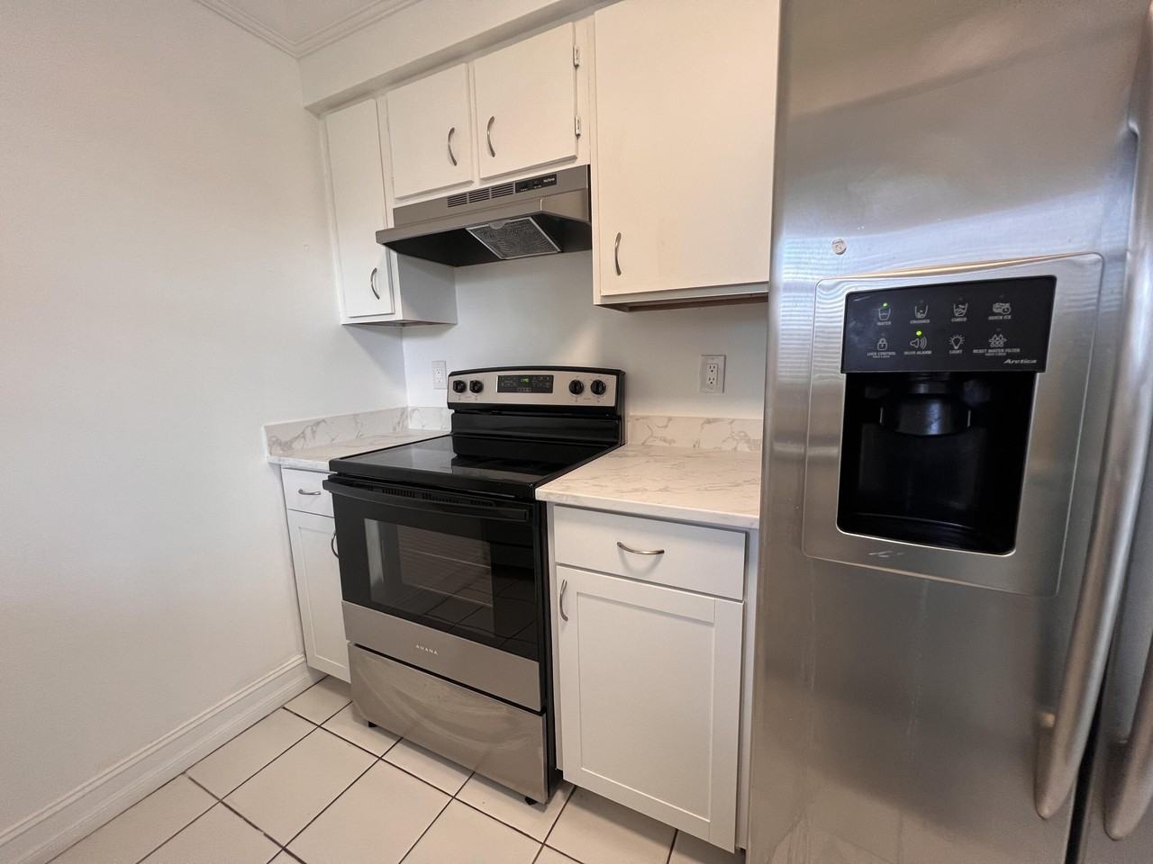 5403 Bayside Dr - Photo 4 of 35