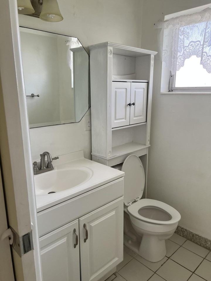 2640 Dudley Dr E #F - Photo 4 of 6