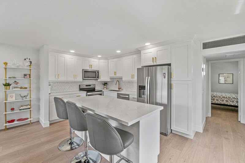 70 Valencia C - Photo 4 of 18