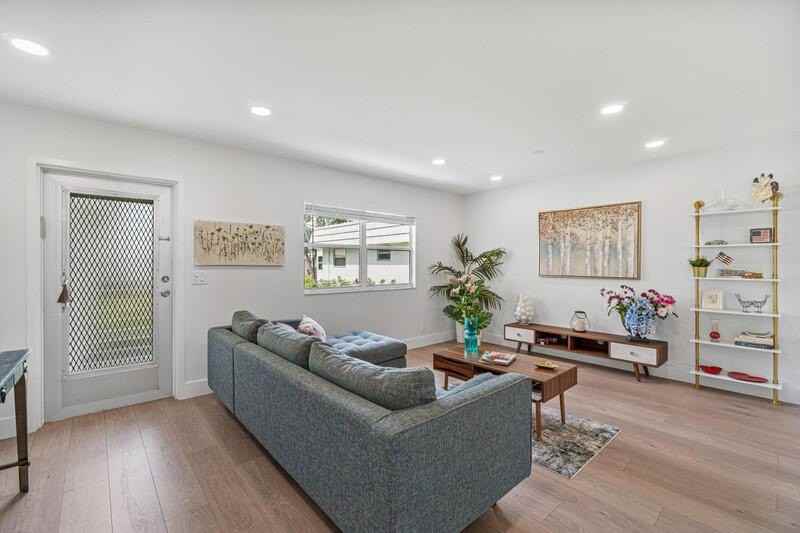 70 Valencia C - Photo 6 of 18