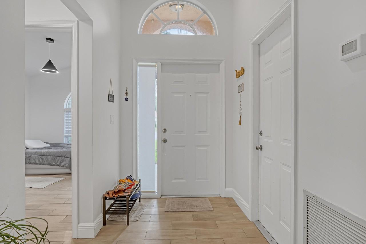 1784 Barnstable Rd - Photo 5 of 42