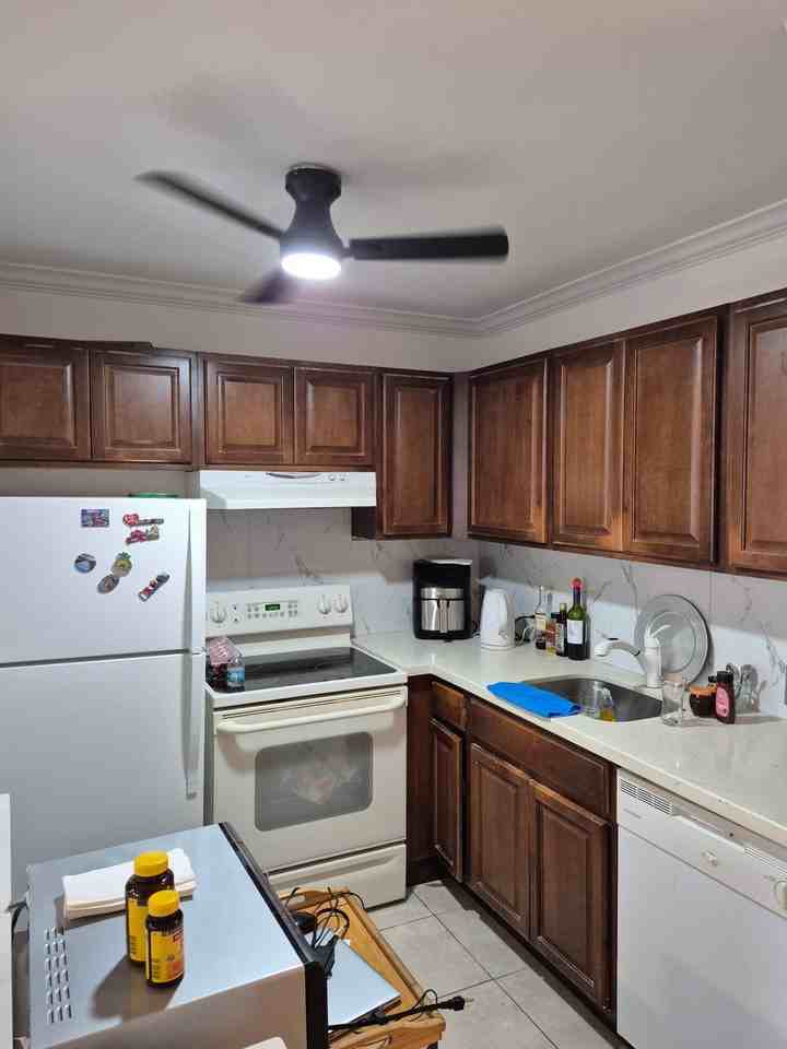 371 Brighton I - Photo 4 of 11