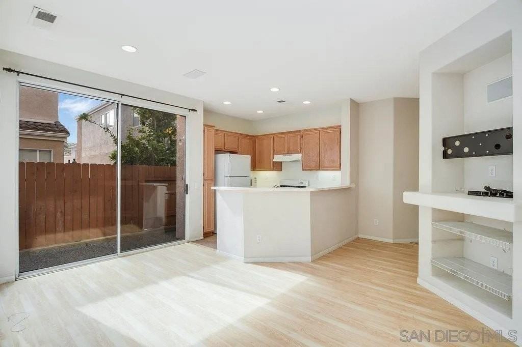 10961 Caminito Arcada - Photo 4 of 25
