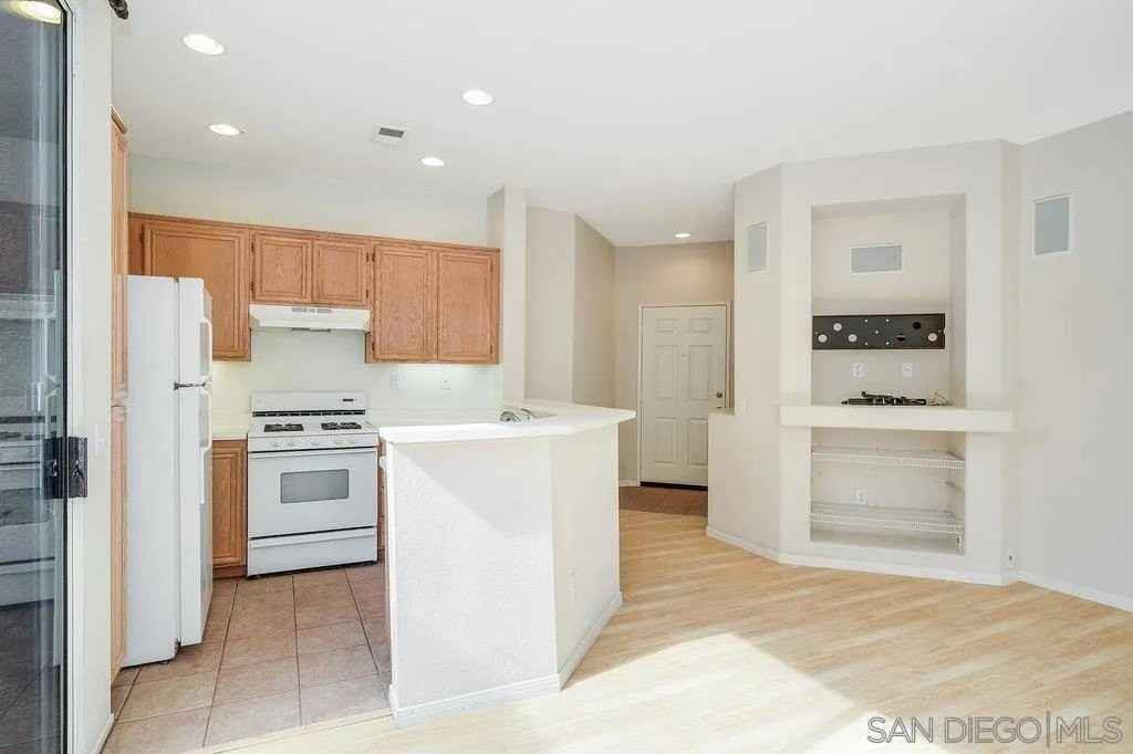 10961 Caminito Arcada - Photo 5 of 25