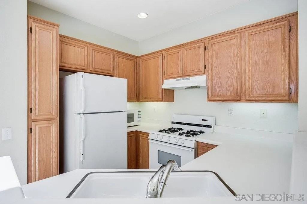 10961 Caminito Arcada - Photo 6 of 25
