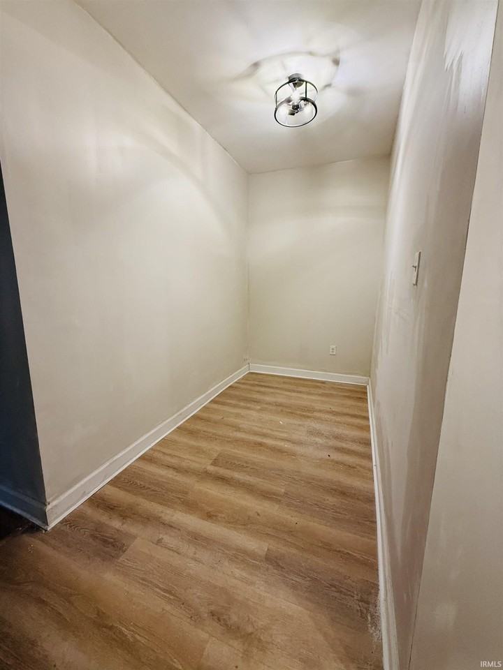 615 N 3rd Ave - Photo 4 of 14